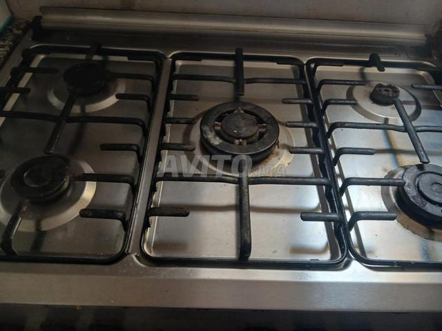 Four encastrable d'occasion avec plaque de cuisson à gaz – bon état - 2