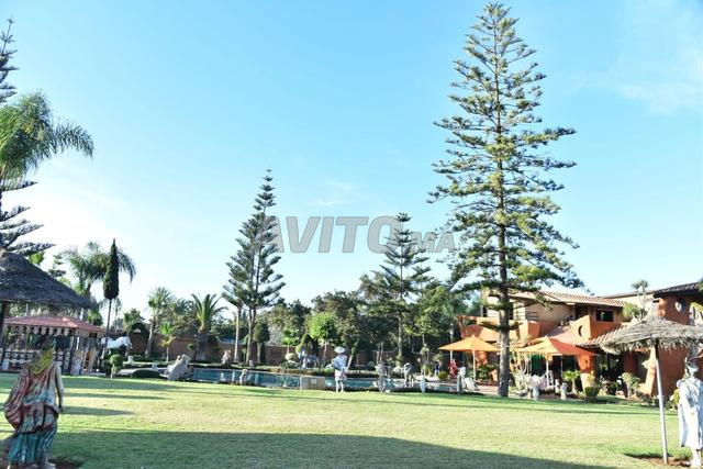 Villa 3000m2 à vendre. Souissi - 2