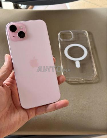 iPhone 15 normal, 128g, 83% état batterie - 2