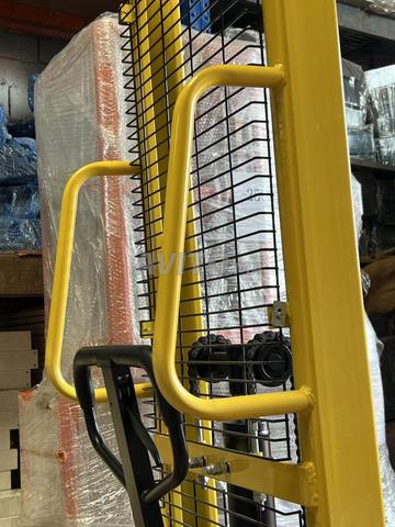 Transpalette hydraulique manuel pour soulever et déplacer des marchandises - 2