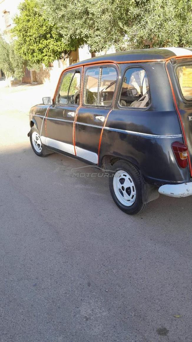 Renault R4  à Oujda 