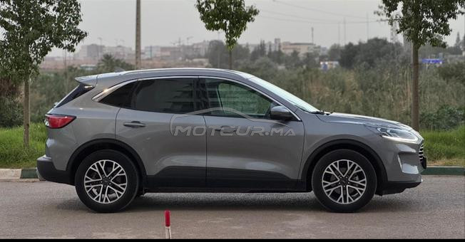 kuga premiére main très bon etat
