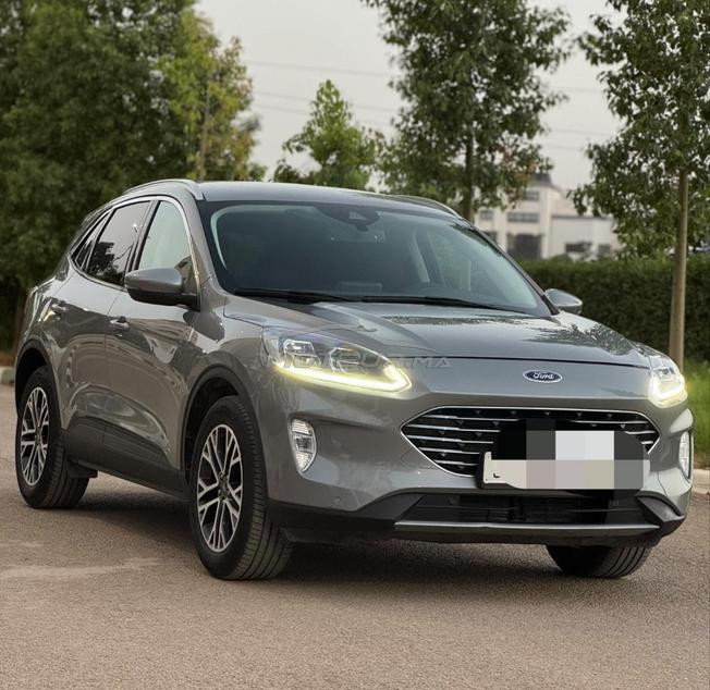 kuga premiére main très bon etat