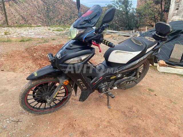 Moteur 🛵 à vendre modèle 2019 - 2
