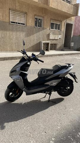 Moto R9 - 2025 - 2