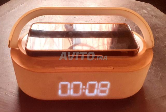 Lampe, chargeur, radio, enceinte Bluetooth - 2