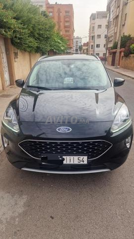 Ford Kuga 2023 60000 km encore propre - 2