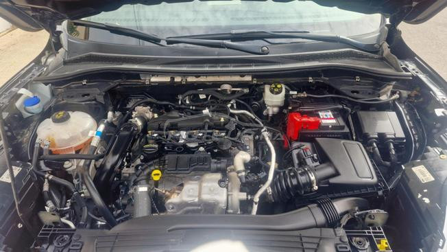 ford kuga 2023 60000 km ba9a n9ia