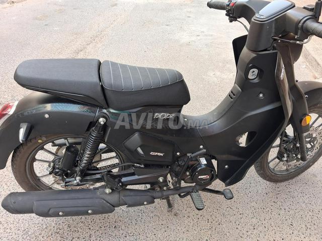 moto daytona GPX - 2