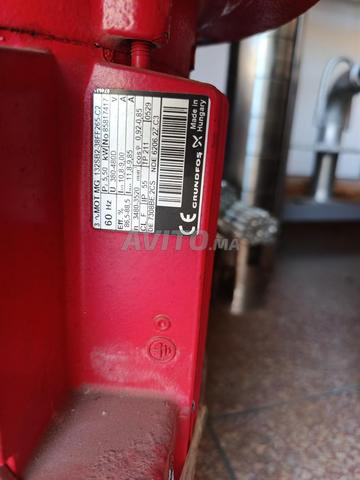 مضخة ماء عمودية أصلية Grundfos بقوة 7.5 حصان - 2
