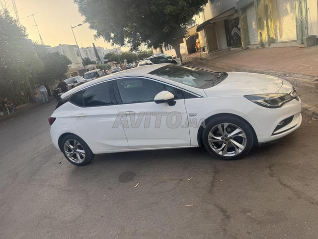 Opel Astra Automatique 2020 - 2