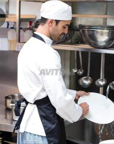Aide cuisinier