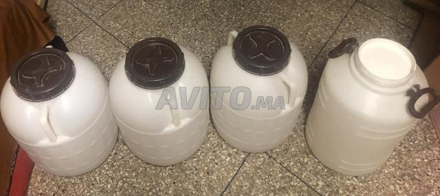 4 bidons de 0/45 litre à un prix raisonnable - 2