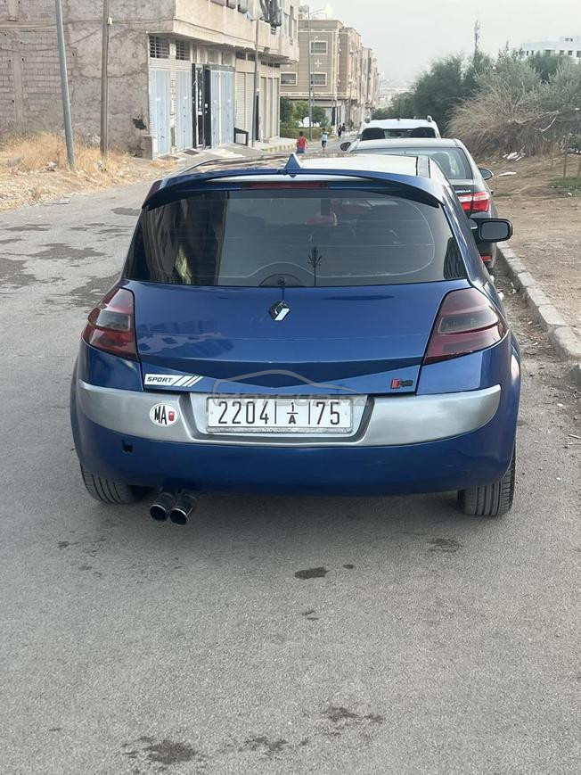Renault Megane Essence Manuelle 2009  à Fès