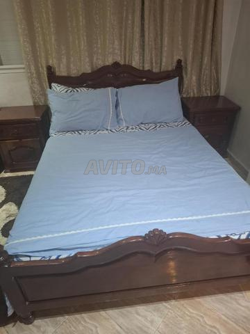Lit 2 places avec matelas et 2 tables de chevet - 2