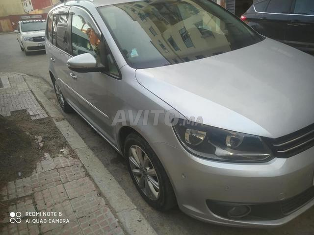 Voiture Volkswagen Toran en excellent état, automatique - 2
