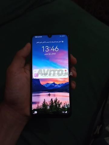 Agadir Inzgane 950 Dirhams Hotte Téléphone encore propreeee - 2