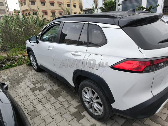 Toyota Corolla Cross SUV Essence Automatique 2022 - 2