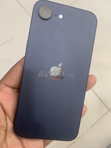 iPhone 16e 128 batterie 100%