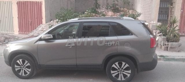 الهاتف 06 96 78 95 13 سيارة جميلة جداً، فرصة لا تعوض