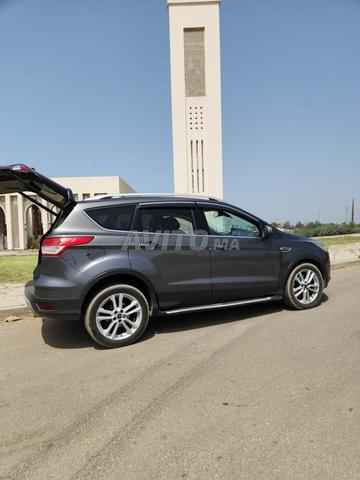 Voiture Kuga Titanium Ford, ماشاء الله, pas d'intermédiaires