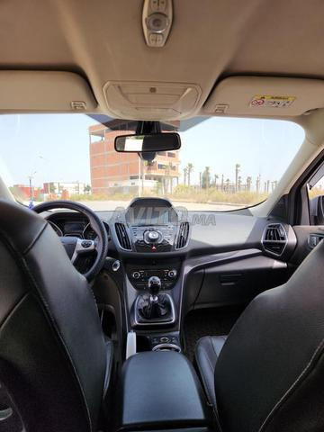 Voiture Kuga Titanium Ford, ماشاء الله, pas d'intermédiaires - 2