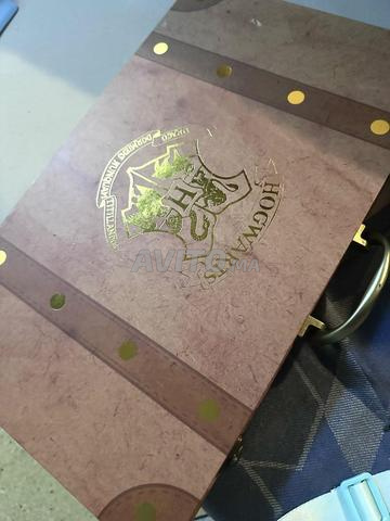 Neuf ! Valise Harry Potter et 9 pièces de collection