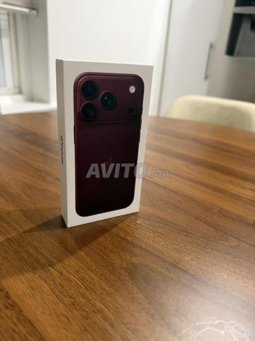 iPhone 18 Pro Burgundy 512GB ESIM - 2
