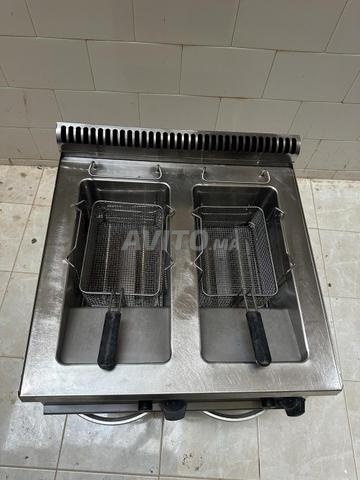 Friteuse restaurant propre