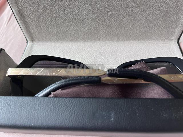 Lunettes de soleil Burberry noires femmes - 2