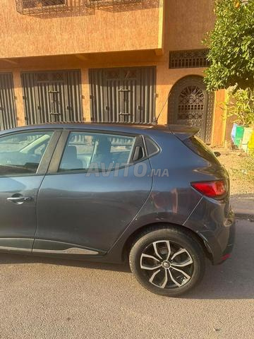 Voiture Clio à vendre - 2