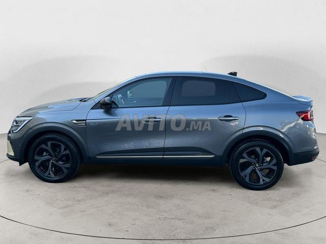 RENAULT. Arkana - 2