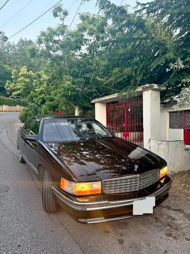 Cadillac Sedan DeVille 