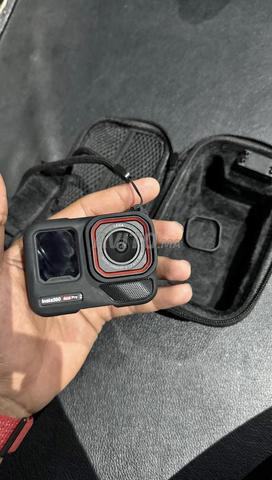 Insta 360 Ace Pro 2