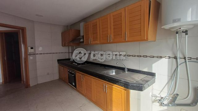 CMN-SI-2084 - Appartement à vendre à Bourgogne Est - 2