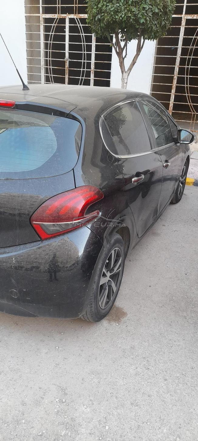 Peugeot 208 essence 