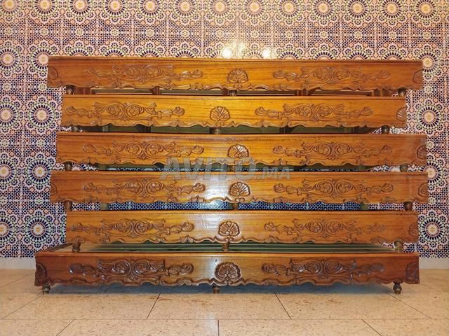 6 banquettes en bois sculpté