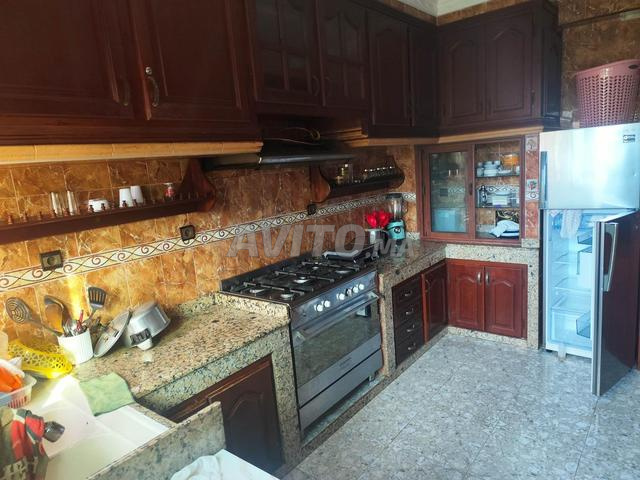 غرفة جلوس للإيجار لطالبة - 2