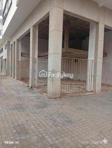 Local commercial de 99 m² à Bouskoura