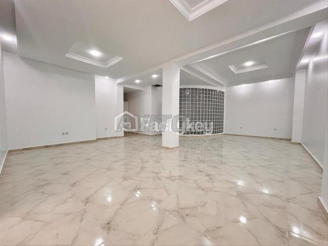 Local commercial de 100 m² à Casablanca