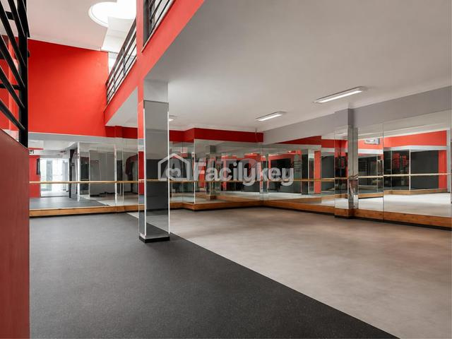 Local commercial de 350 m² à Casablanca