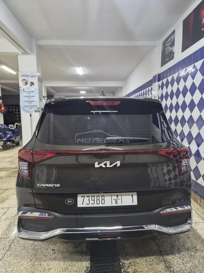 kia carens