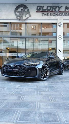 أودي RS5 كاملة بالكربون