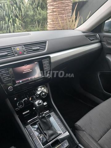 SKODA SUPERB 2019 et 90 000km - 2
