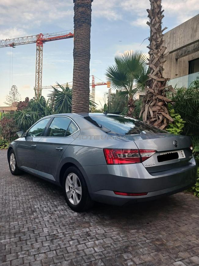 SKODA SUPERB 2019 et 90 000km