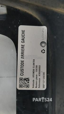 Custode Arrière Gauche Hyundai Elantra 2008 - 2