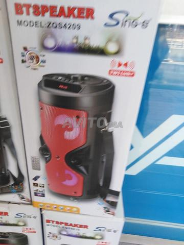 Baffe ou haut-parleur ou enceinte Bluetooth de haute qualité - 2
