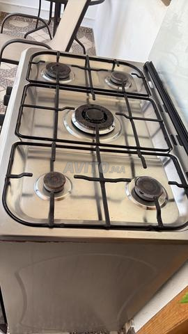 Cuisinière 5 feux avec four à vendre - 2