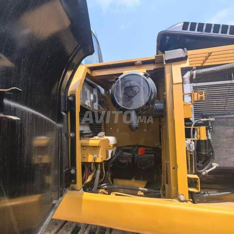 2024 CATERPILLAR 323D PELLE