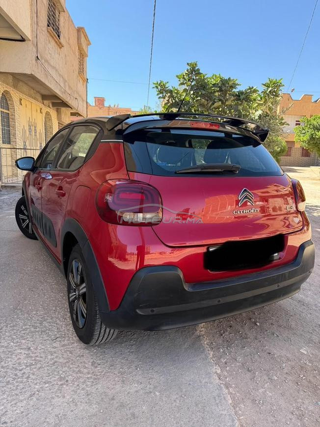 tres bonne voiture toutes options